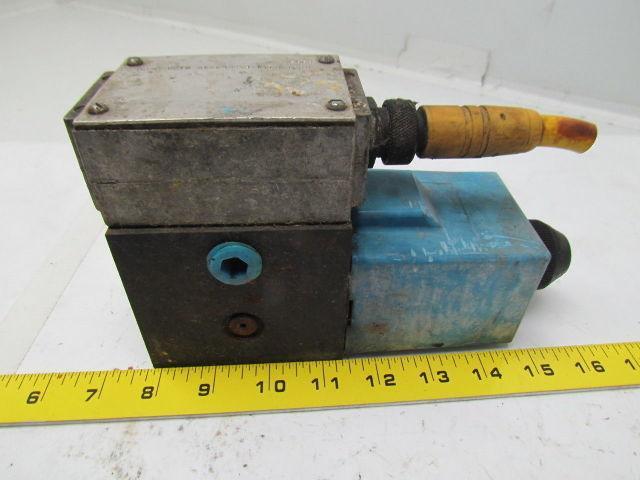 Vickers Eaton 02-126343 PA5DG4S4W 012A H 60 Directional Control Valve