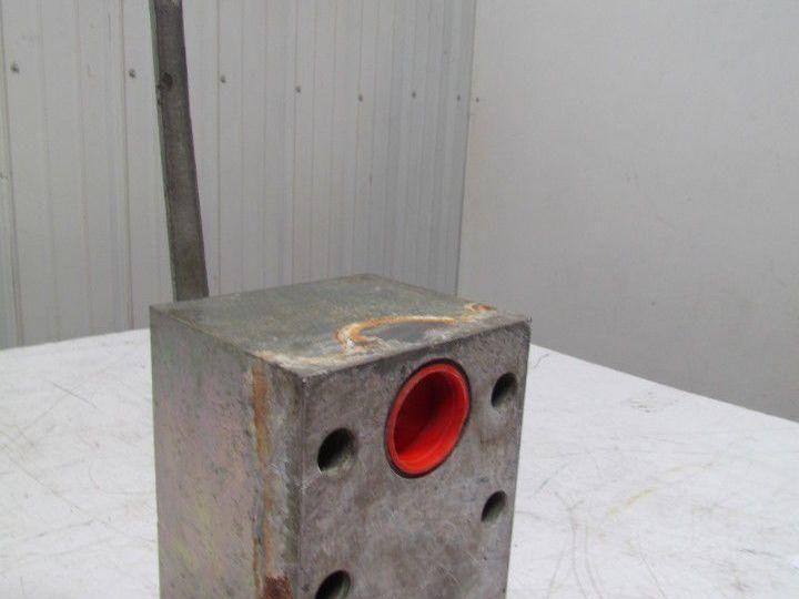 Stauff BBV25320001M Two Way High Pressure Ball Valve 4500PSI Block Body Valve