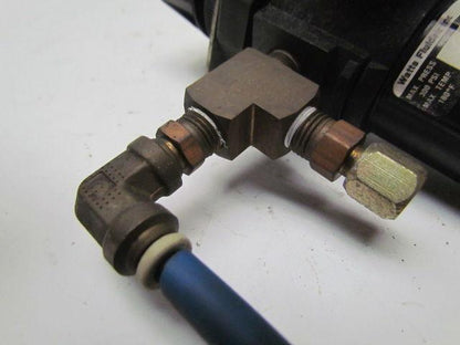 Watts D11-02DJC Fluid Air Pneumatic Regulator/Filter 300PSI Max. w/Gauge