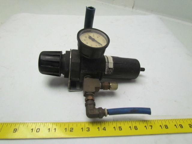 Watts D11-02DJC Fluid Air Pneumatic Regulator/Filter 300PSI Max. w/Gauge