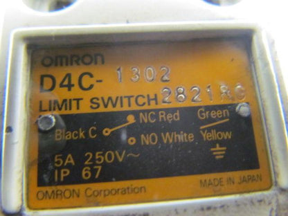 Omron D4C-1302 Enclosed limit switch 5A 250V