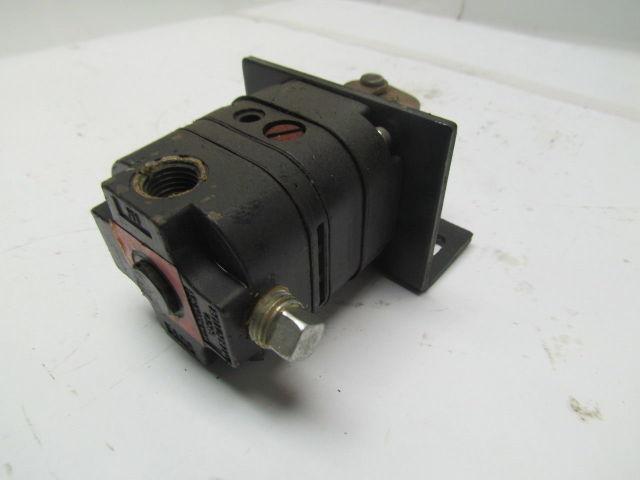 Marsh Bellofram 10PL Pneumatic plunger operated regulator 2-60 PSI Range