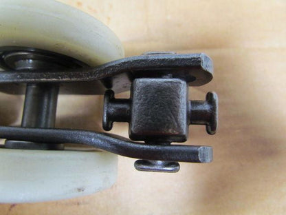 Unibilt 16' Nylon Wheel overhead conveyor chain w/3 links part# 21351 4" pitch