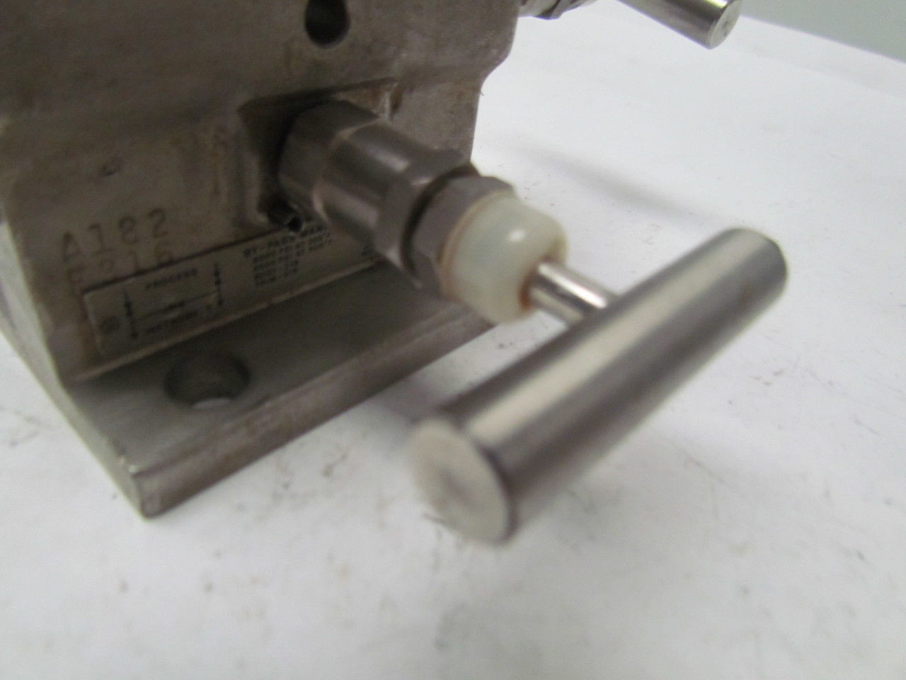 Foxboro G0108ZE By-Pass Manifold stainless 316 6000PSI 200 F