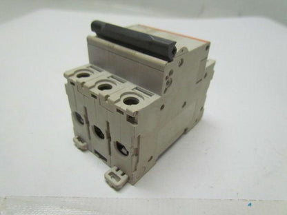 Merlin Gerin C40A 24472 277/480V Multi 9 circuit breaker 3-pole