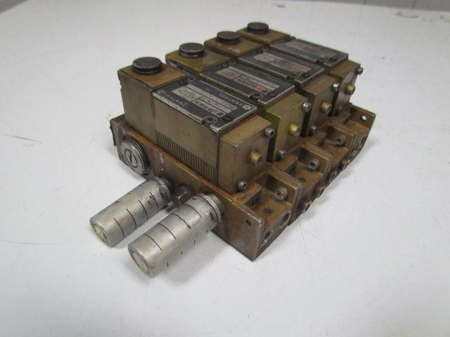 Ross W7076A2331 Pneumatic valve w/subplate used lot of 4