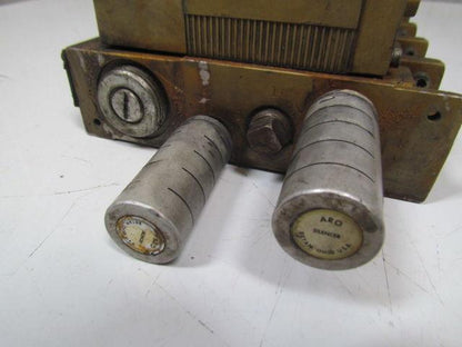 Ross W7076A2331 Pneumatic valve w/subplate used lot of 4
