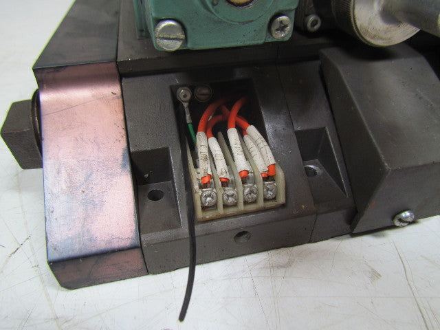 Numatics 123SA400R manifold block assembly w/3 solenoid valves & regulator