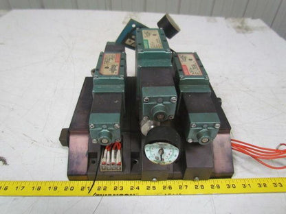 Numatics 123SA400R manifold block assembly w/3 solenoid valves & regulator