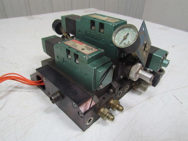 Numatics 123SA400R manifold block assembly w/3 solenoid valves & regulator