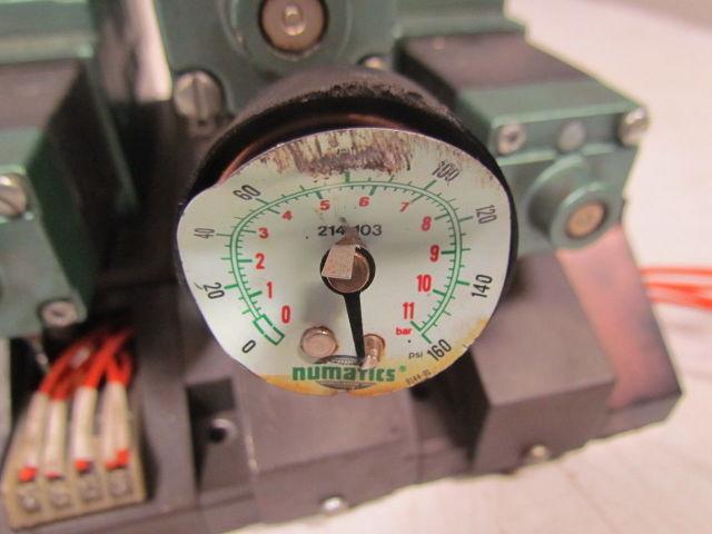 Numatics 123SA400R manifold block assembly w/3 solenoid valves & regulator