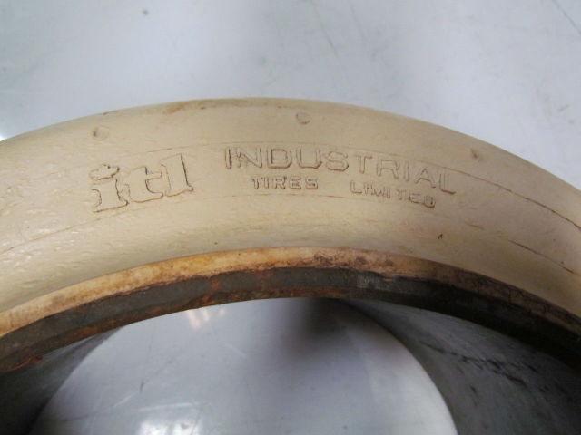 ITL 16-1/4"x7"x11-1/4" white smooth non-Marking press on forklift tire wheel