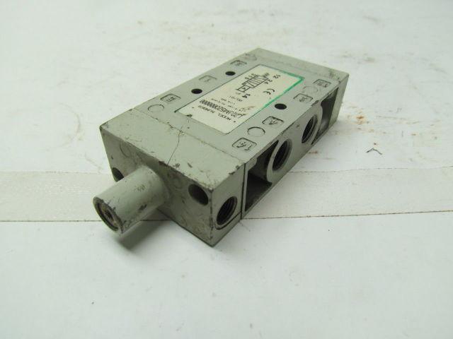 Numatics L22JA452O000000 L2 pilot Valve w/flush non-locking override 1/4"NPTF