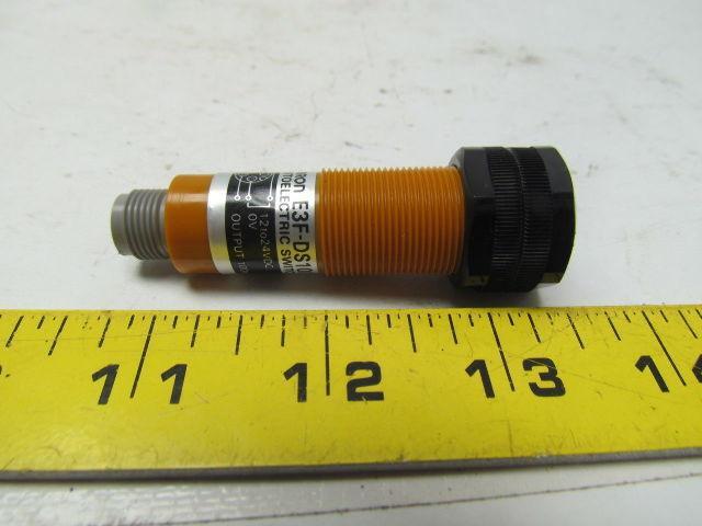 Omron E3F-DS10C4-P1 Photoelectric switch 12 to 24 VDC M18 DIN size