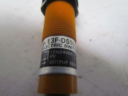 Omron E3F-DS10C4-P1 Photoelectric switch 12 to 24 VDC M18 DIN size