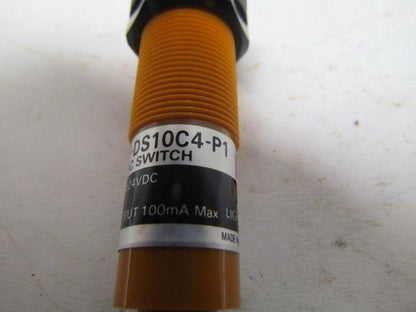 Omron E3F-DS10C4-P1 Photoelectric switch 12 to 24 VDC M18 DIN size