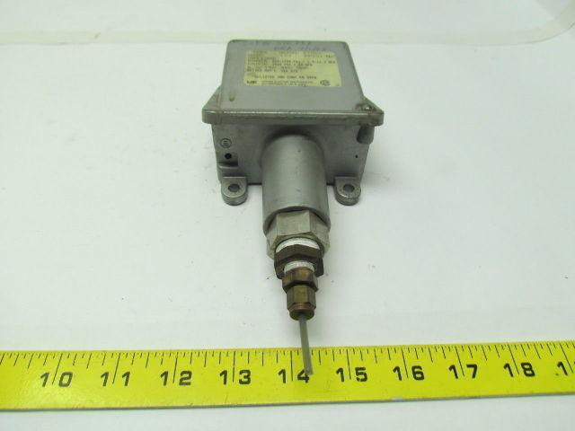 United Electric H100-194 Pneumatic pressure switch 200-1700psi range