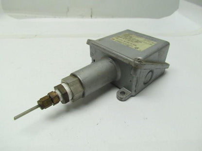 United Electric H100-194 Pneumatic pressure switch 200-1700psi range