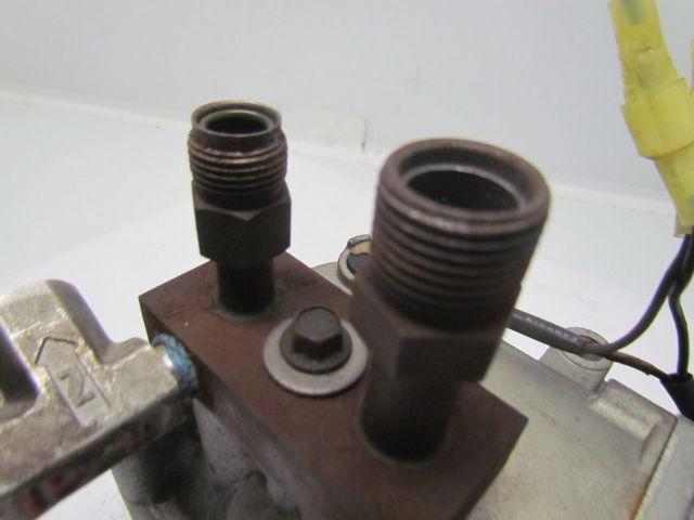 Ford X54H-19D629-AD RFX54H-190647-AB A/C compressor w/cluch