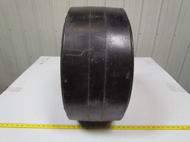 Cushothane 22"x10"x17-3/4" smooth black press on forklift tire wheel
