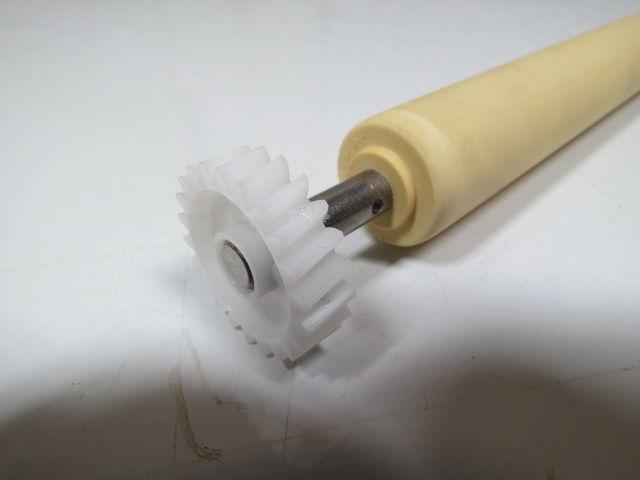 Glunz Jensen 85956 Roller SA PUR Matted w/gear left Z-22
