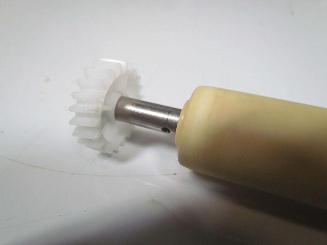 Glunz Jensen 85956 Roller SA PUR Matted w/gear left Z-22