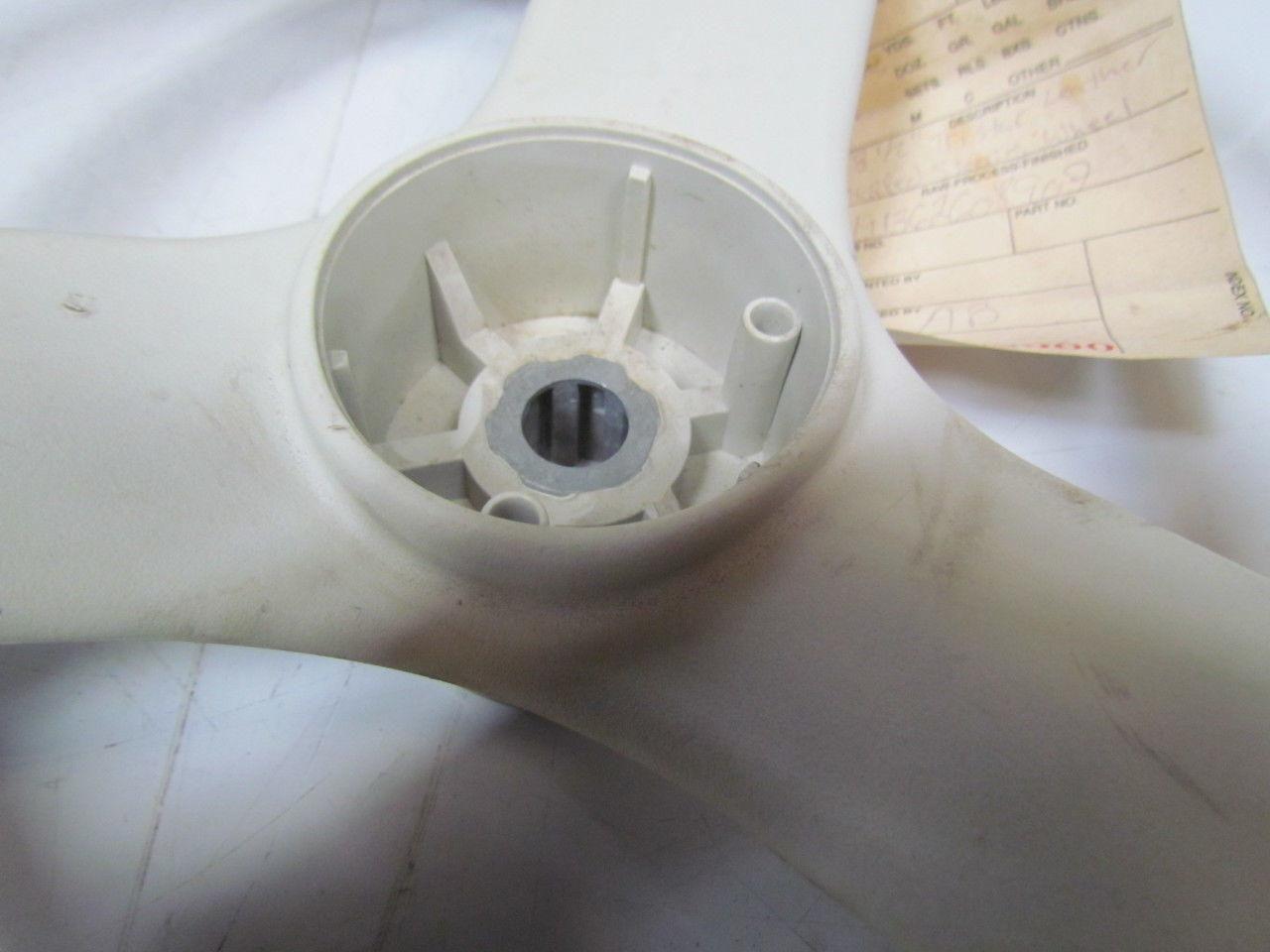 Tristar 13-1/2" Plastic center rubber coated rim steering wheel 6 spline