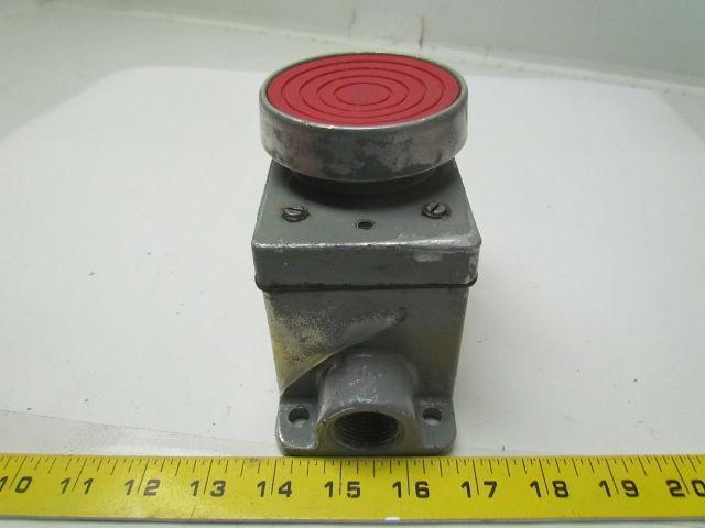 Allen Bradley 800P-1S1AR Ser C Stop switch type 13 600V Max