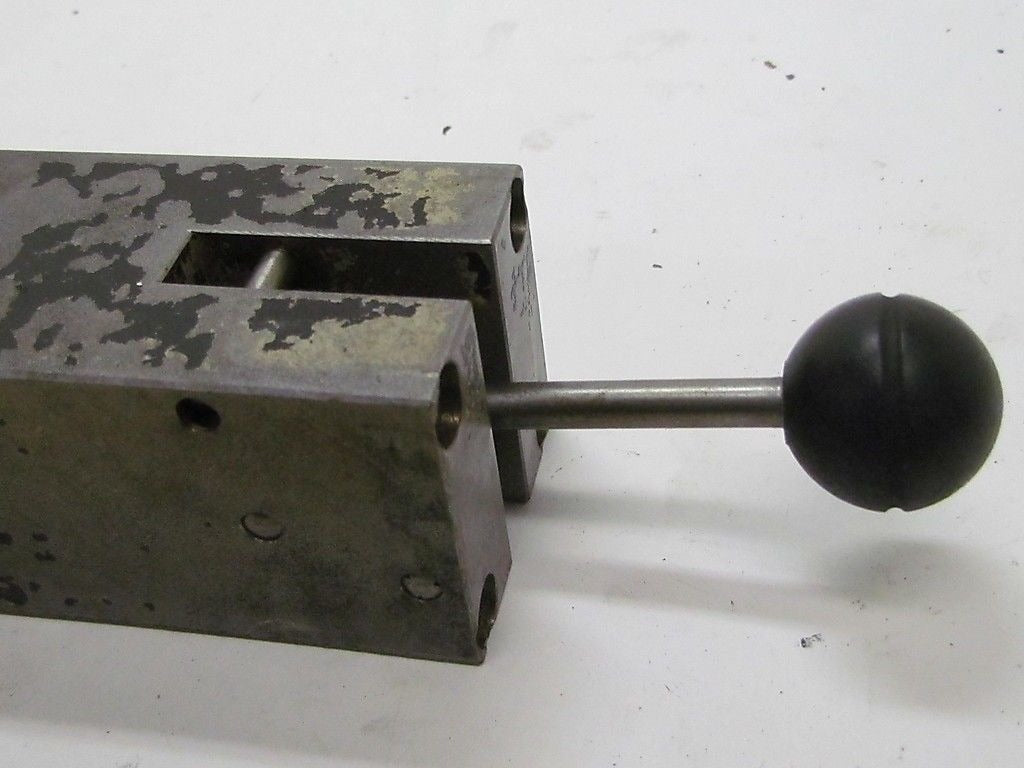 Wundfluh-Hydraulik AH32060L-52017 Hydraulic Valve Hand Lever