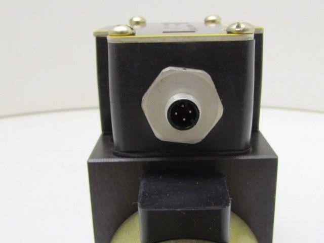 Parker D3W4CNJK5730XB027 24vdc Hydraulic Directional Control Valve