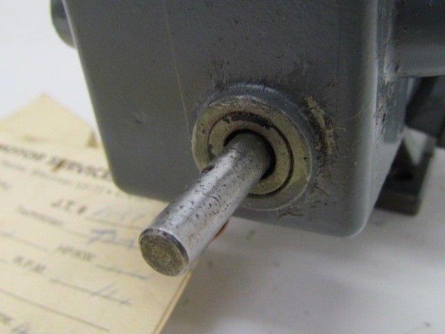 Eberhard Bauer D-7300 Esslinger K7747813 DU 34 Z1/98-MF 1.4Rpm Motor 220/380V