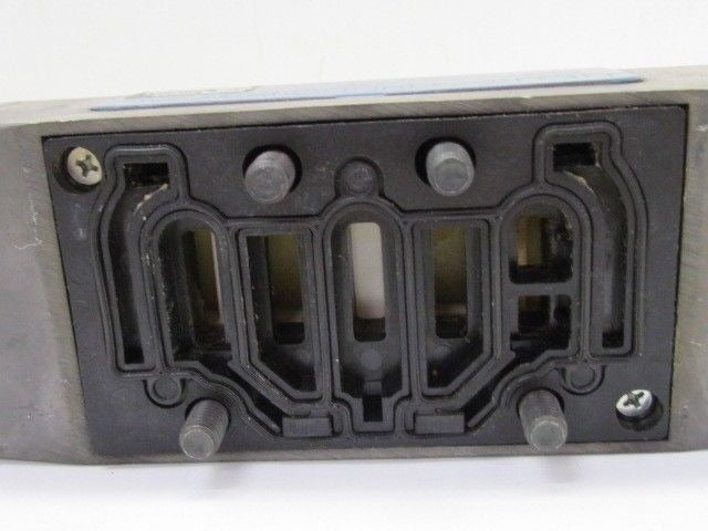 Rexroth Ceram GS30012-0707 GS-030012-00707 110VAC Pneumatic Solenoid Valve