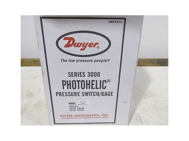Dwyer Photohelic Pressure Switch 3000 Series 3220-SRH-HP 0-20 psi NIB