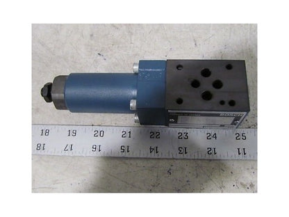 Bosch 9 810 151 079 Pressure Reducing Valve NIB