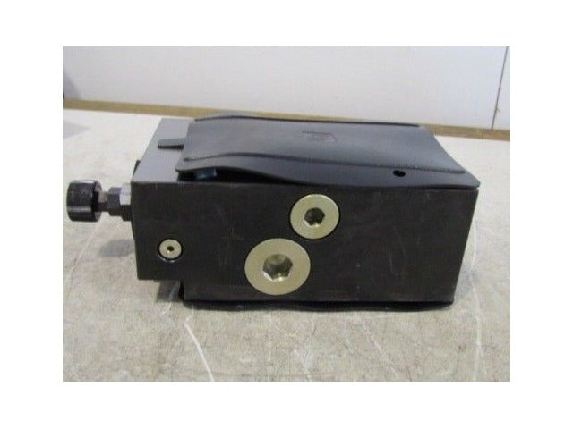 Parker PRM6PA17K-33 Pressure Reducing Valve NEW in Box