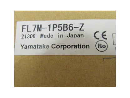 Yamatake F17M-1P5B6-Z Cylindrical Proximity Sensor NIB