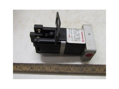 Norgren GL Series Pneumatic Parallel OD Gripper GL400-J9-X-1-G-X-E-3 Grip-Lok