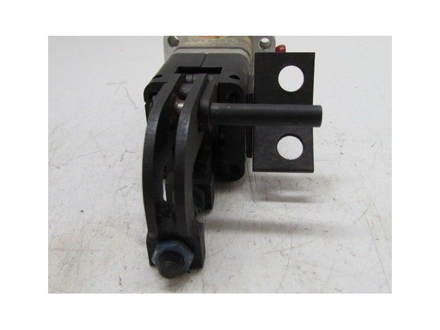 Norgren GL Series Pneumatic Gripper GL400 J12 M5 U PSOC2-12 Aprox 7"OAL Grip-LOK