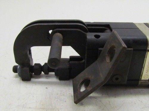 Norgren GL Series Pneumatic Gripper GL400 J12 M5 U PSOC2-12 Aprox 7"OAL Grip-LOK