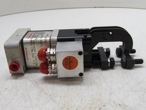 Norgren GL Series Pneumatic Gripper GL400 J11 M5 UX4PT5 SS4A 45 Grip-Lok