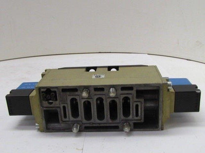 Ross W6576A4407 Pneumatic Solenoid Valve 24 VDC No. Manifold