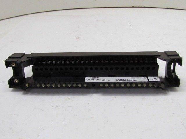 AEG Schneider Modicon Telemecanique TSXBLK1 24 Terminal Block Indep