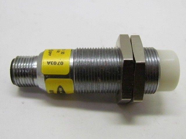 Banner Engineering M18GYX7PQ M18 EZ Light Sensor