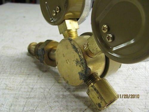 AGA 301-AR/CD 60 Gas Regulator for Helium Argon & Nitrogen 60 SCFH 4000 PSI