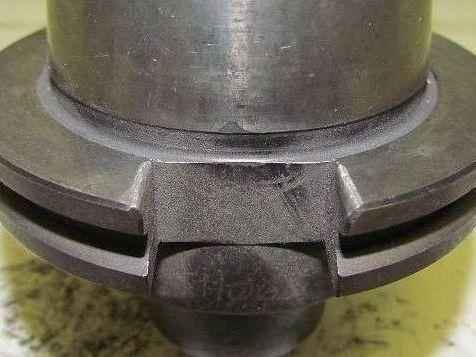 Universal Engineering 463633 5/8" End Mill Holder 2 5/8" Projection Coolant