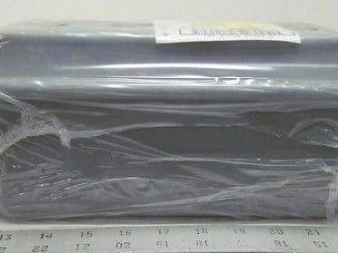 Hoffman E-D4PBX 4-Hoel Push Button Encloser NIB
