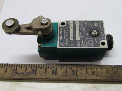 802M-AJNF Ser E Limit Switch W/802M-XJ9NF Ser B Body W/ Rocker Arm Allen Bradley