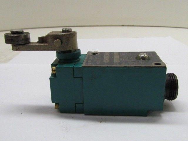 802M-AJNF Ser E Limit Switch W/802M-XJ9NF Ser B Body W/ Rocker Arm Allen Bradley