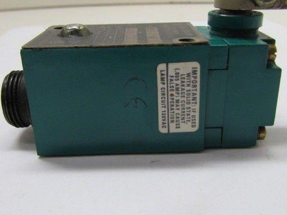 802M-AJNF Ser E Limit Switch W/802M-XJ9NF Ser B Body W/ Rocker Arm Allen Bradley