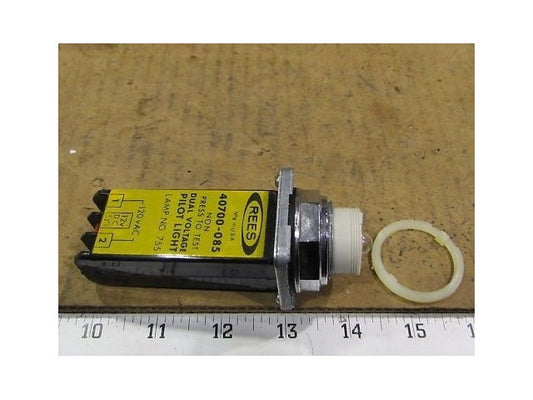 Rees 40700-085 40700085 Dual Voltage non press to test Pilot Light NIB